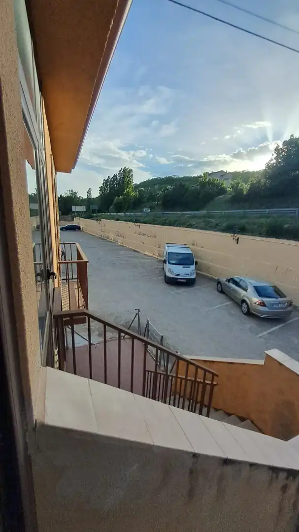 Parking de Apartamento en venta en San Juan de Gredos con Calefacción, Terraza y Amueblado