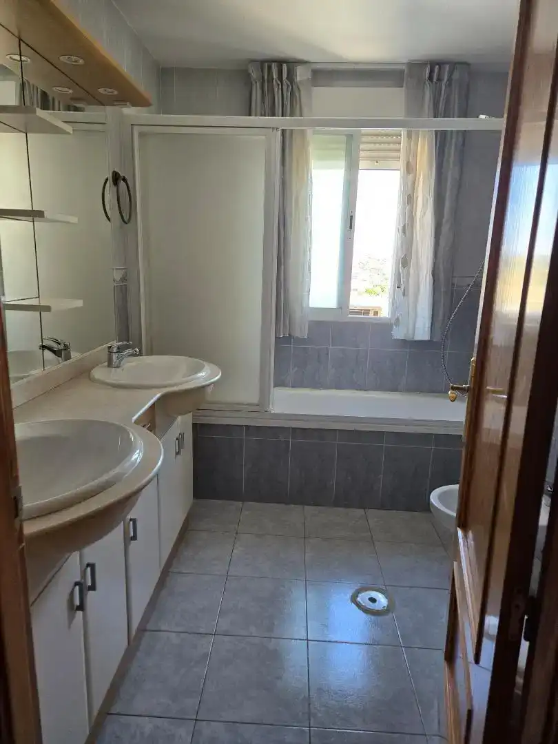 Bany de Casa o xalet en venda en Torrejón del Rey amb Piscina