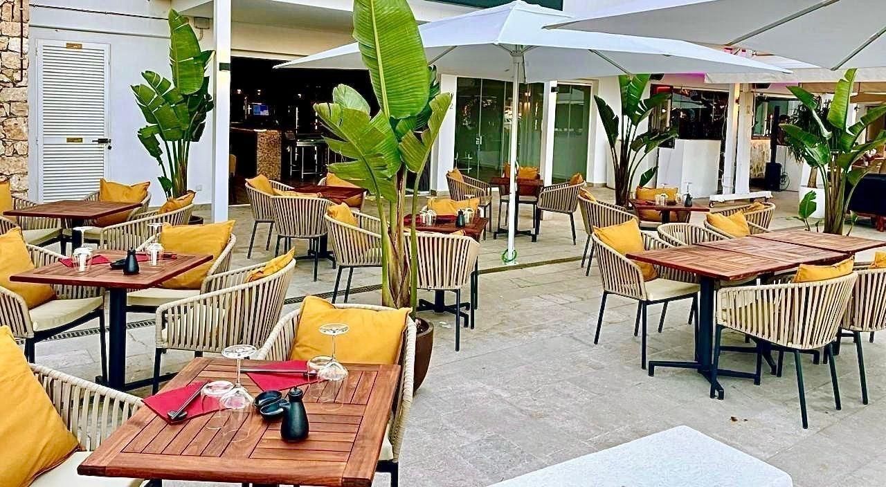 Terrace of Premises to rent in Santanyí  with Air Conditioner, Terrace and Furnished