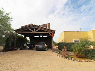 Casa rústica amb piscina en venda a Pedanías Sur