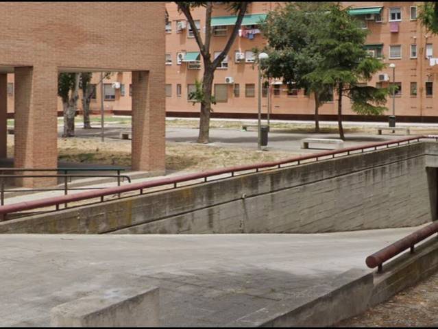 Garaje en Alquiler en Calle de Antonio López, 153 en Almendrales