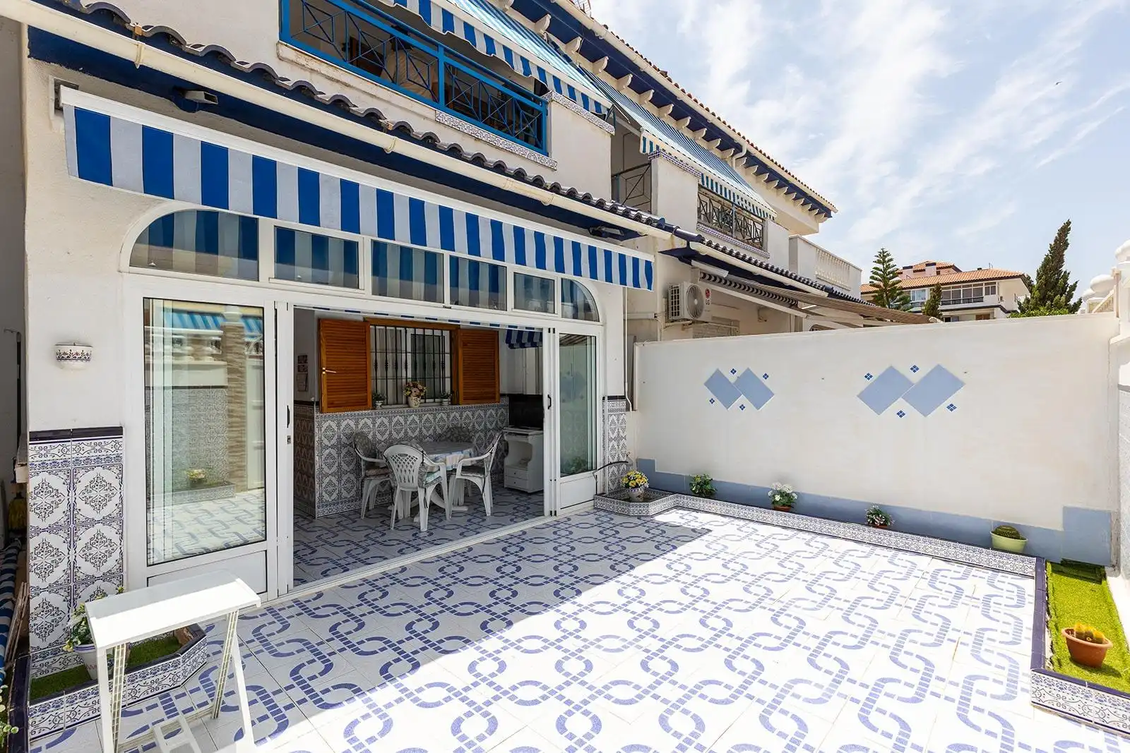 Reihenhaus mit Terrasse zum Verkauf in La Mata, imagen 2