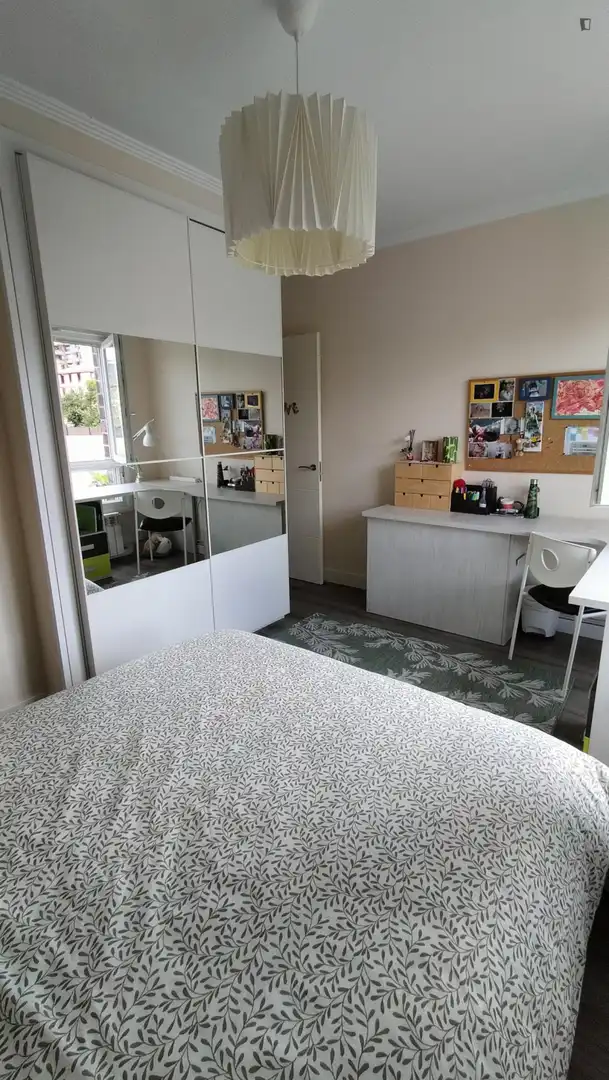 Dormitori de Apartament per a compartir en Getxo  amb Calefacció, Moblat i Forn