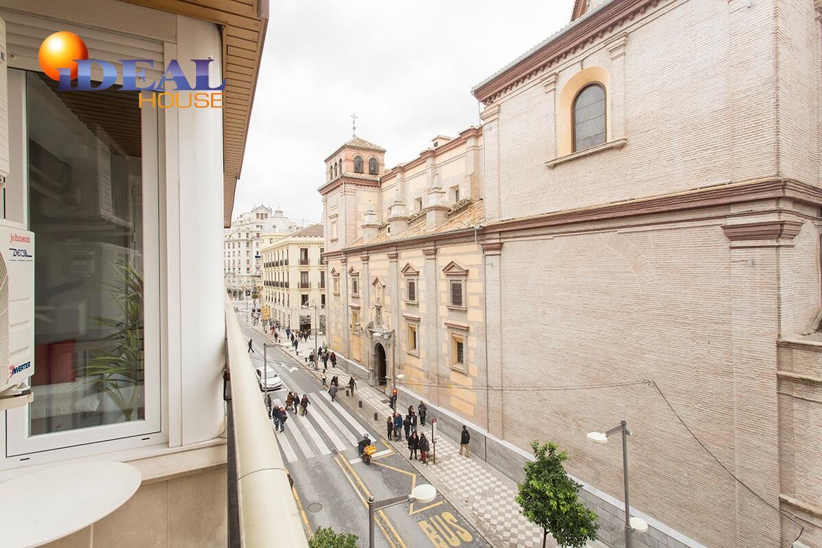 Exterior view of Flat for sale in  Granada Capital  with Air Conditioner and Balcony