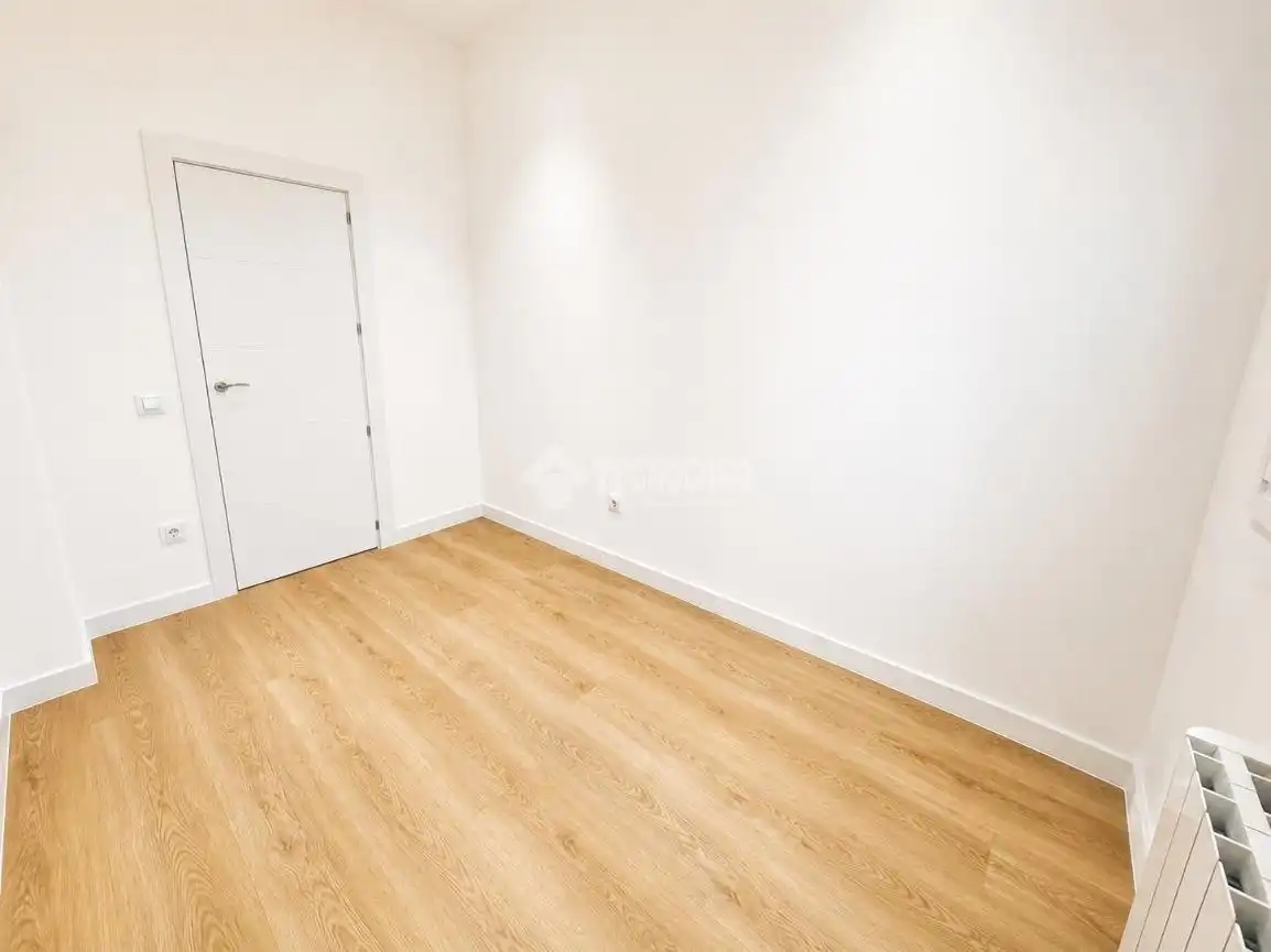Flat for sale in Madrid  with Heating
