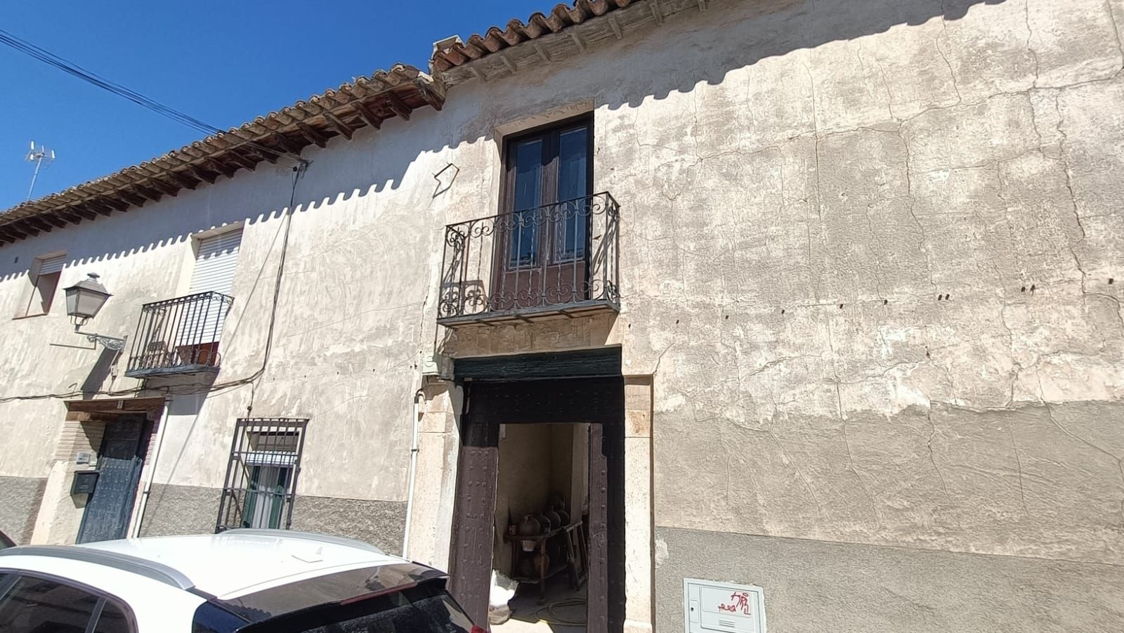 Vista exterior de Casa adosada en venda en Chinchón amb Piscina