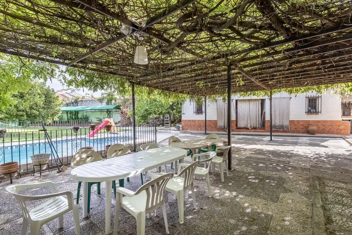 Casa con piscina en venta en Ogíjares, imagen 2