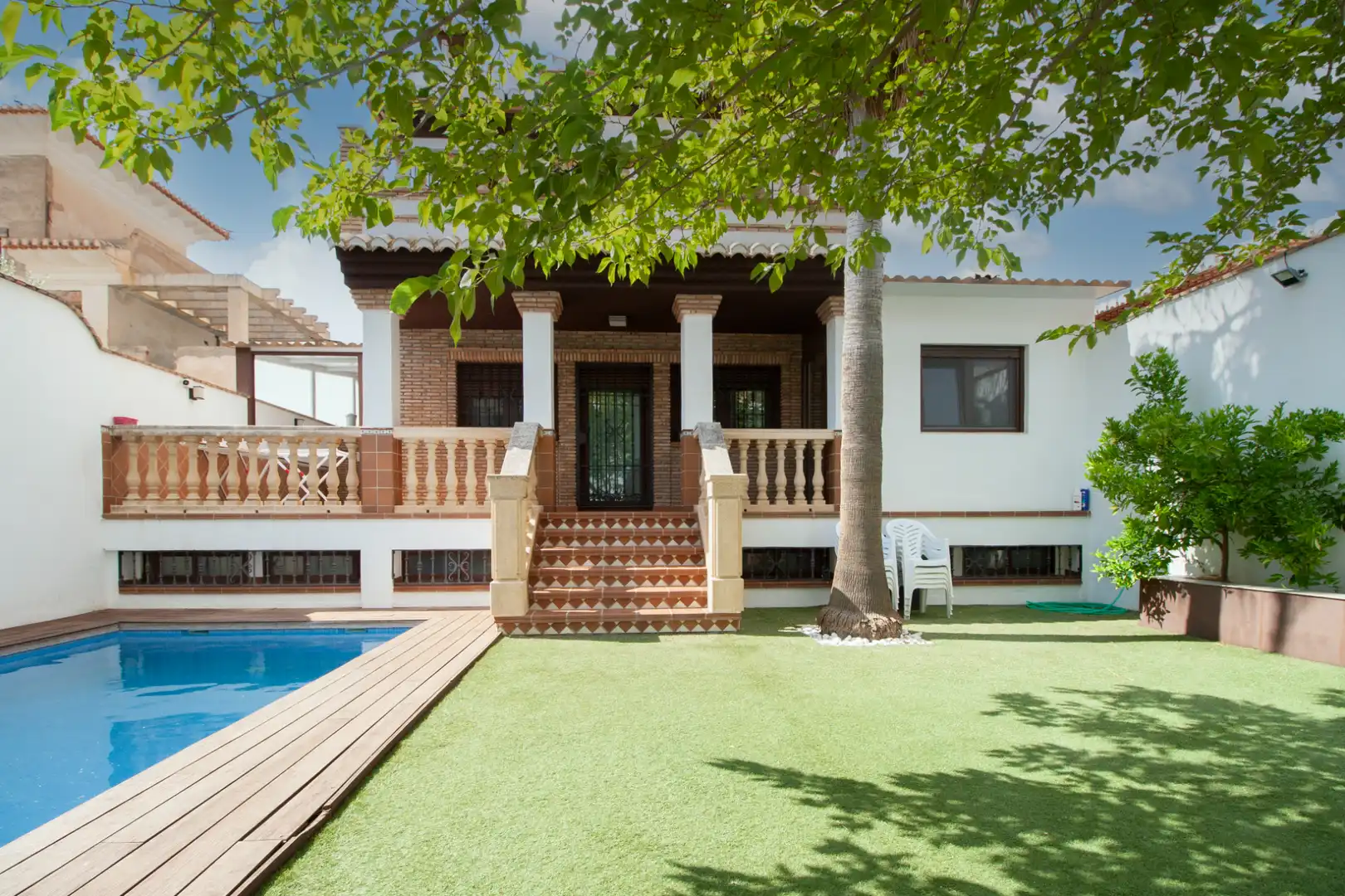 Vista exterior de Casa o chalet en venta en Gójar con Aire acondicionado, Calefacción y Jardín privado