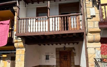 Terrassa de Casa adosada en venda en Udías