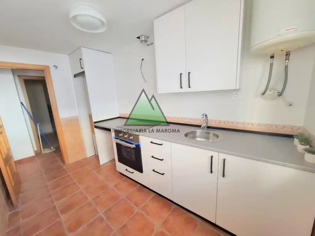 Kitchen of Flat for sale in Alcaucín, Málaga