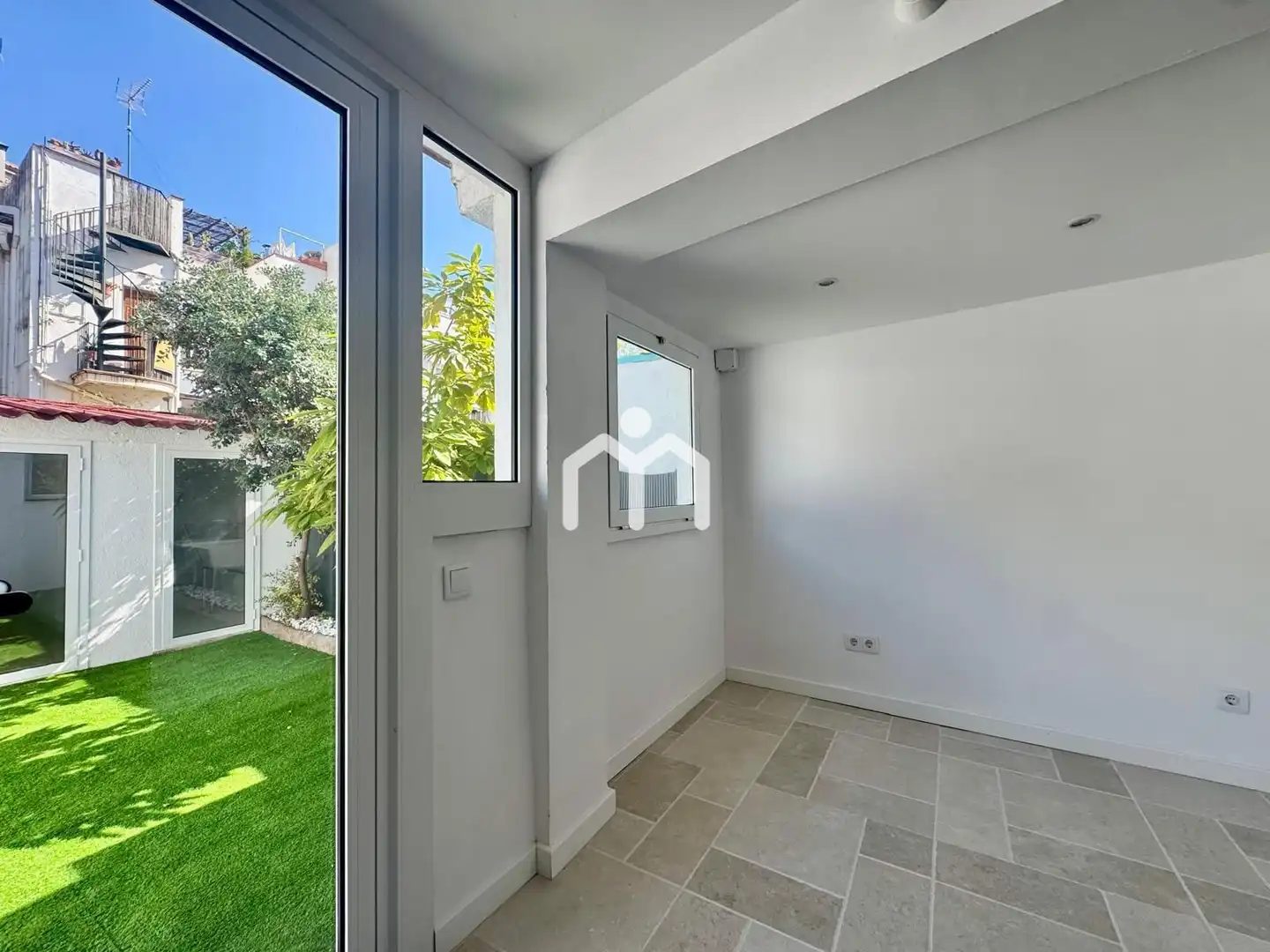 Detached homes for sale in Centre