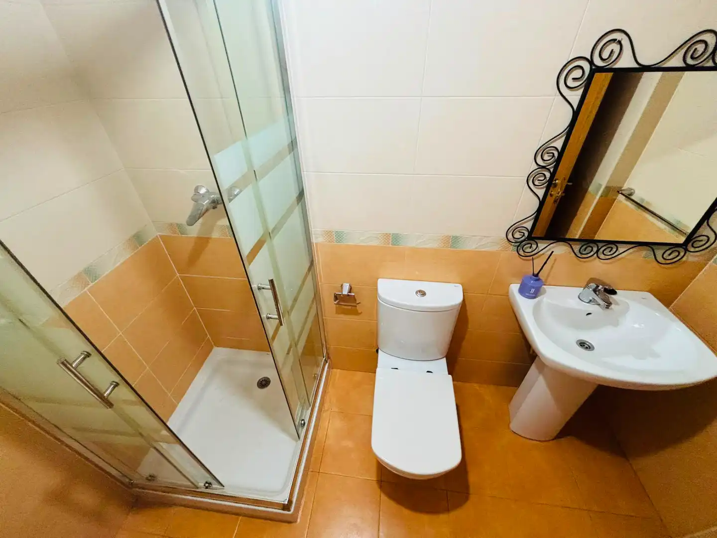 Baño de Piso en venta en Barbastro con Aire acondicionado, Calefacción y Parquet