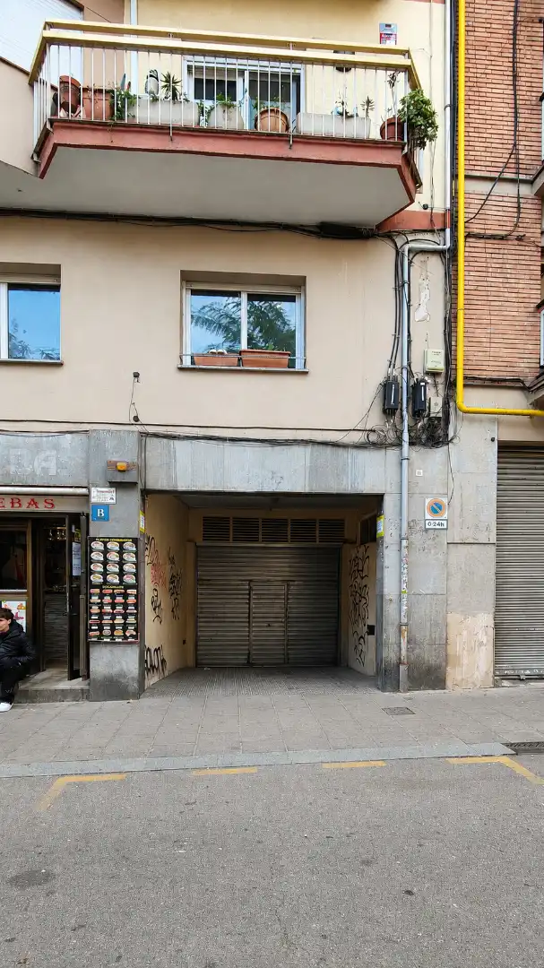 Vista exterior de Garaje de alquiler en Barcelona