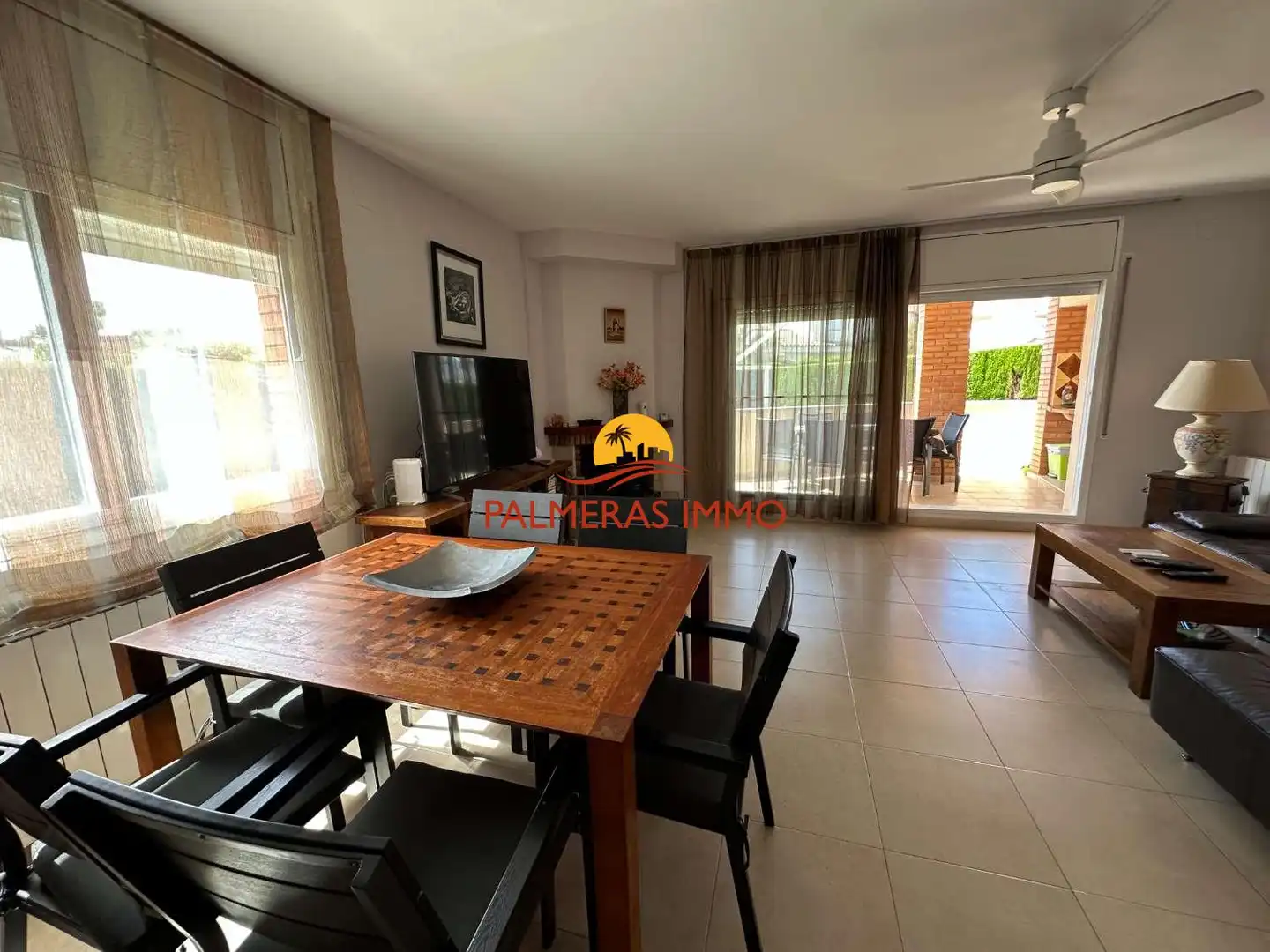 Vista exterior de Casa o chalet en venta en Mont-roig del Camp con Piscina y Amueblado