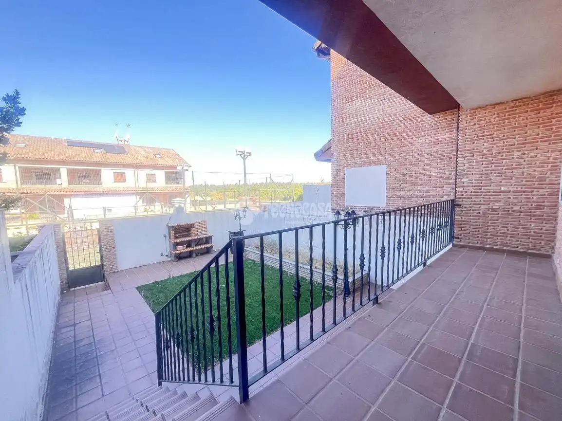 Terrace of Detached homes for sale in Navalcarnero  with Heating and Community pool