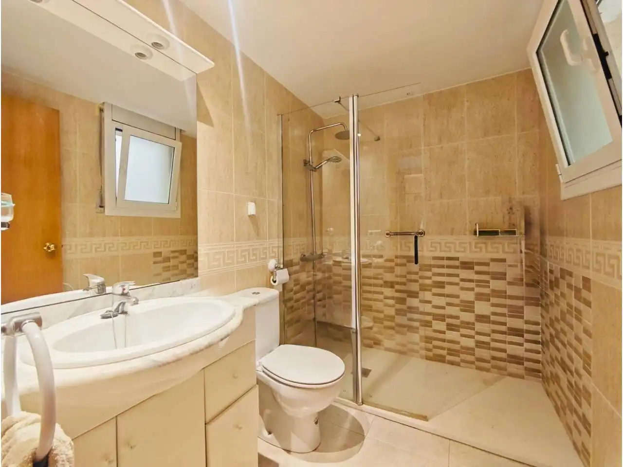 Bathroom of Flat for sale in Centre