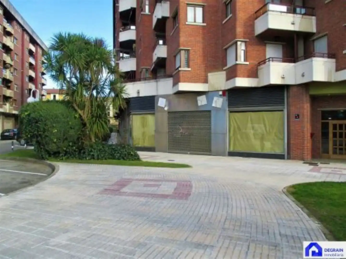 Aparcament de Local de lloguer en Oviedo 