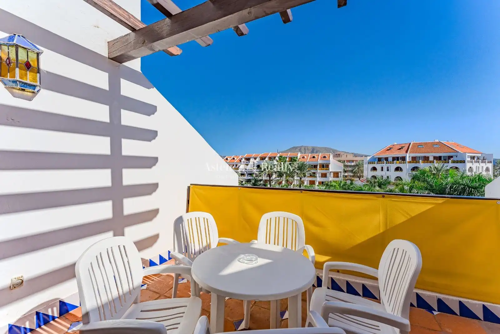 Terrasse von Maisonette zum Verkauf in Arona mit Terrasse, Schwimmbad und Möbliert