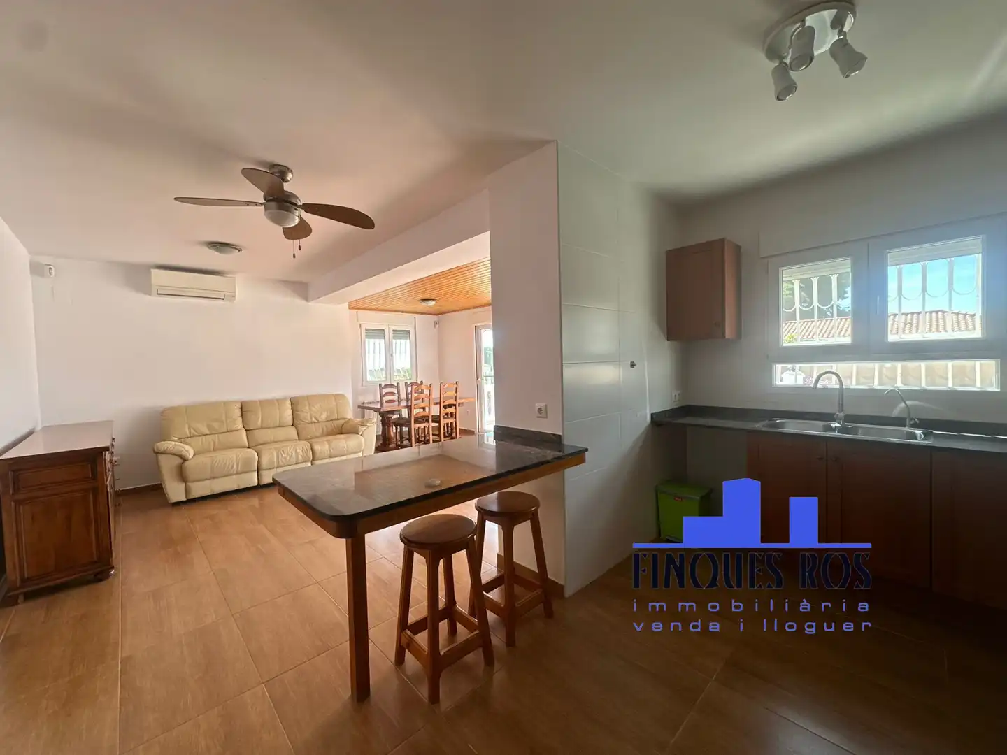 Living room of Houses for sale in Vinaròs  with Air Conditioner, Heating and Private garden