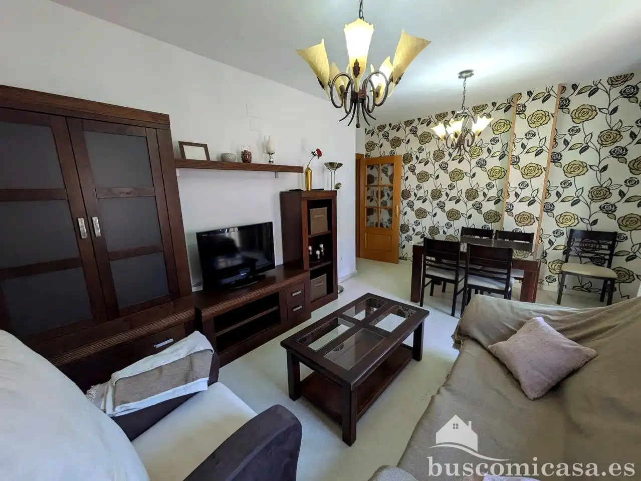 Sala d'estar de Pis de lloguer en Linares amb Aire condicionat i Moblat