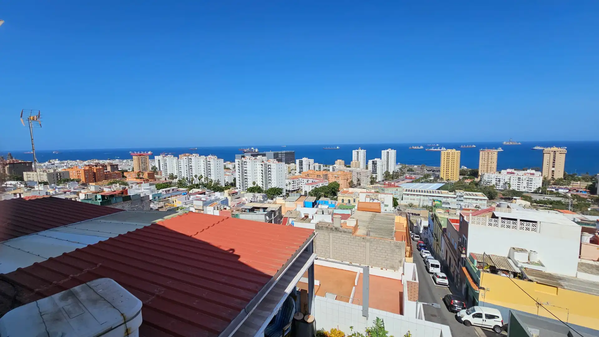 Vista exterior de Ático en venta en Las Palmas de Gran Canaria con Aire acondicionado y Amueblado