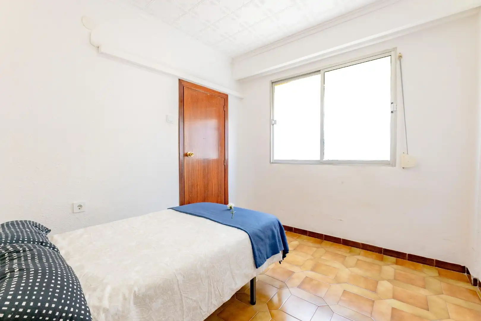Habitación de Piso en venta en Valencia con Aire acondicionado y Alarma