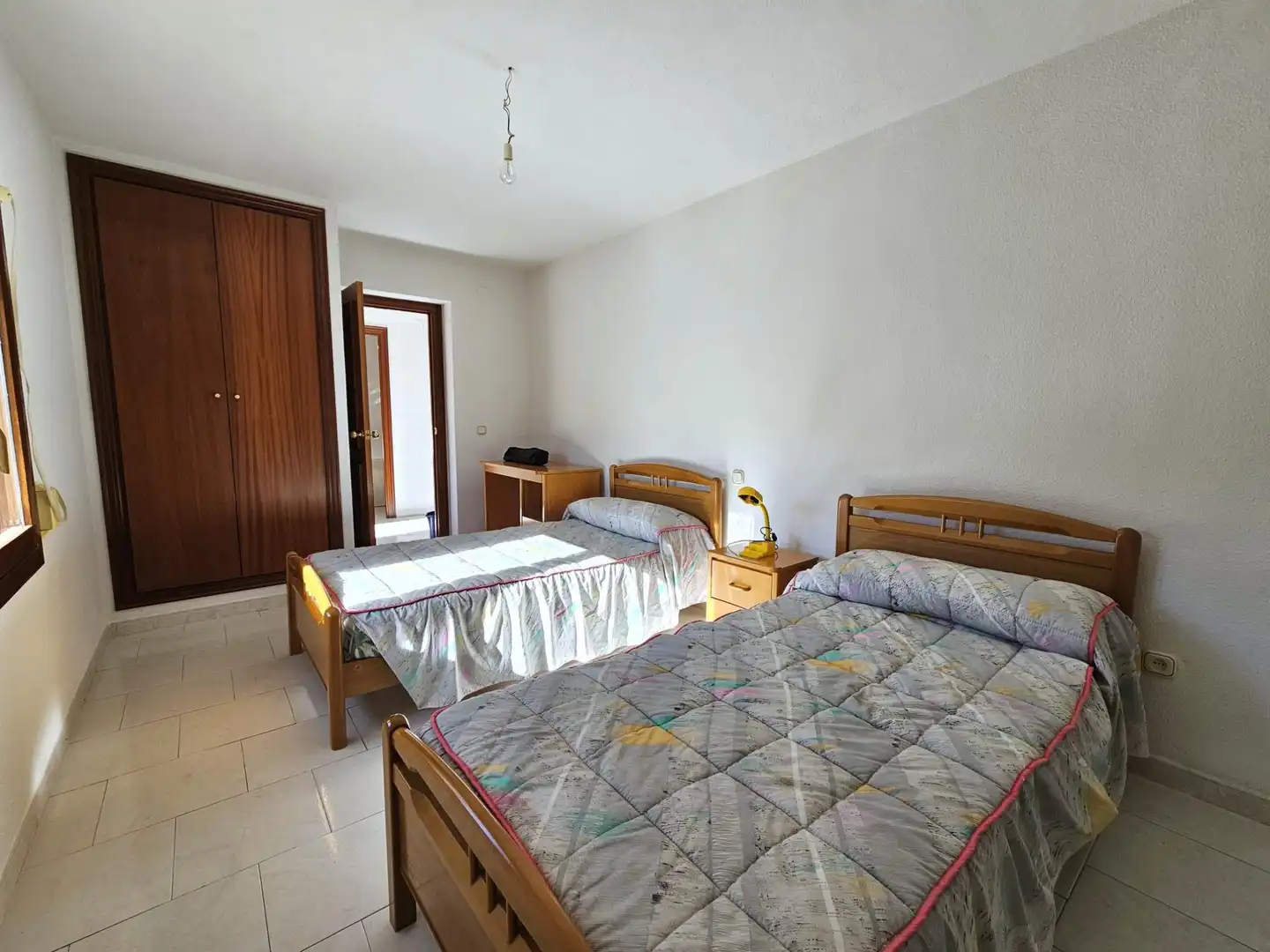 Dormitori de Casa o xalet en venda en Navarredondilla amb Traster i Moblat