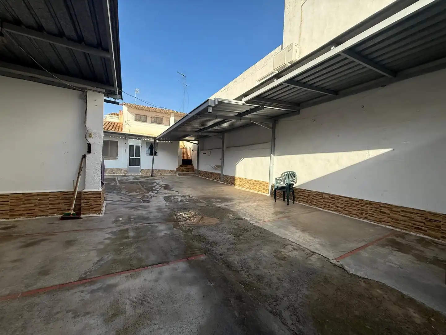 Aparcament de Casa o xalet en venda en Domeño, Valencia