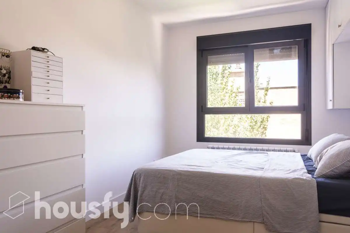Bedroom of Flat for sale in Móstoles  with Air Conditioner, Terrace and Storage room
