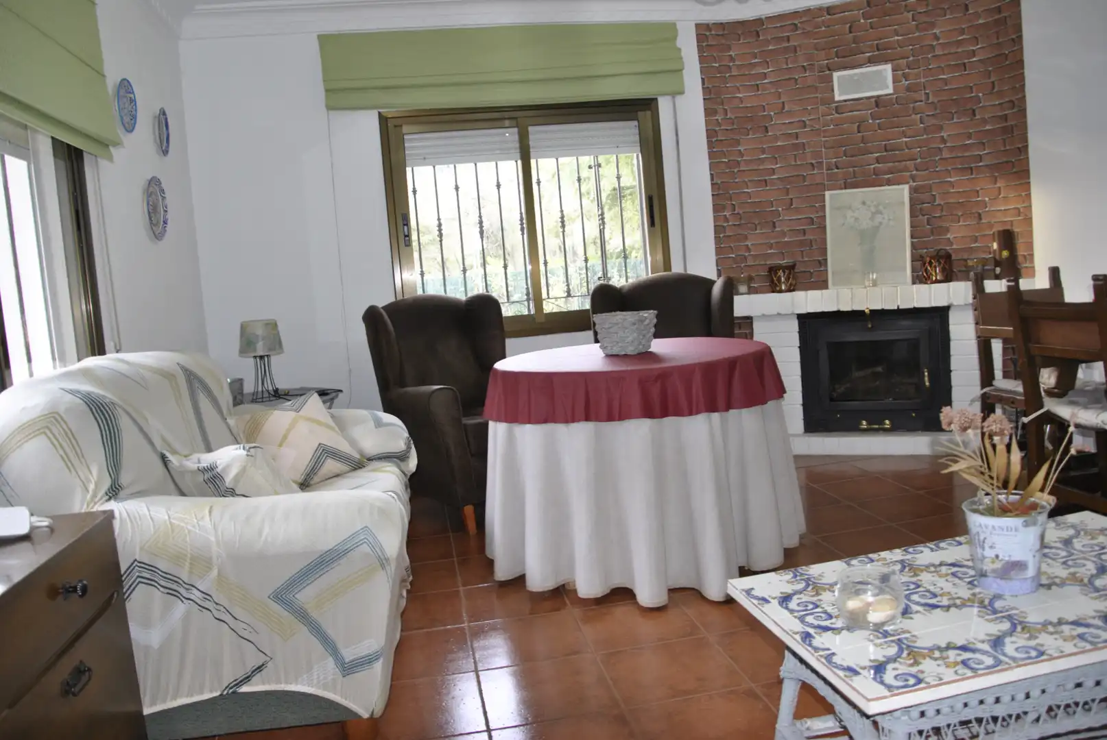 Living room of Houses for sale in Casas del Castañar  with Heating, Private garden and Terrace