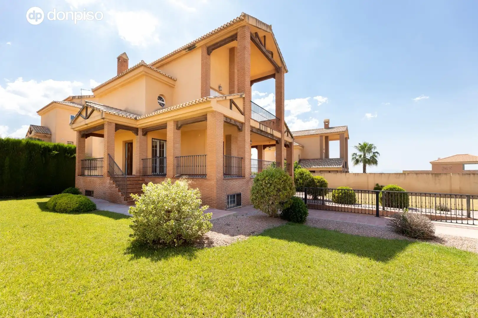 Villa con piscina in vendita a Calle AJENJO