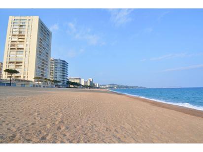 Vista exterior de Apartament en venda en Castell-Platja d'Aro amb Terrassa, Balcó i Alarma