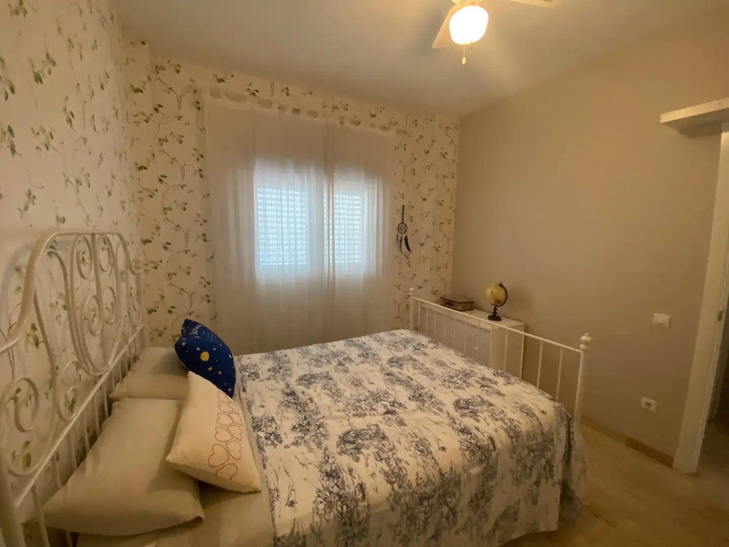 Habitación de Casa o chalet en venta en Dos Hermanas con Aire acondicionado, Jardín privado y Terraza