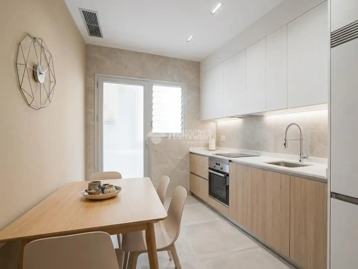 Piso en venta en Av. d'en Caritg, Lloreda