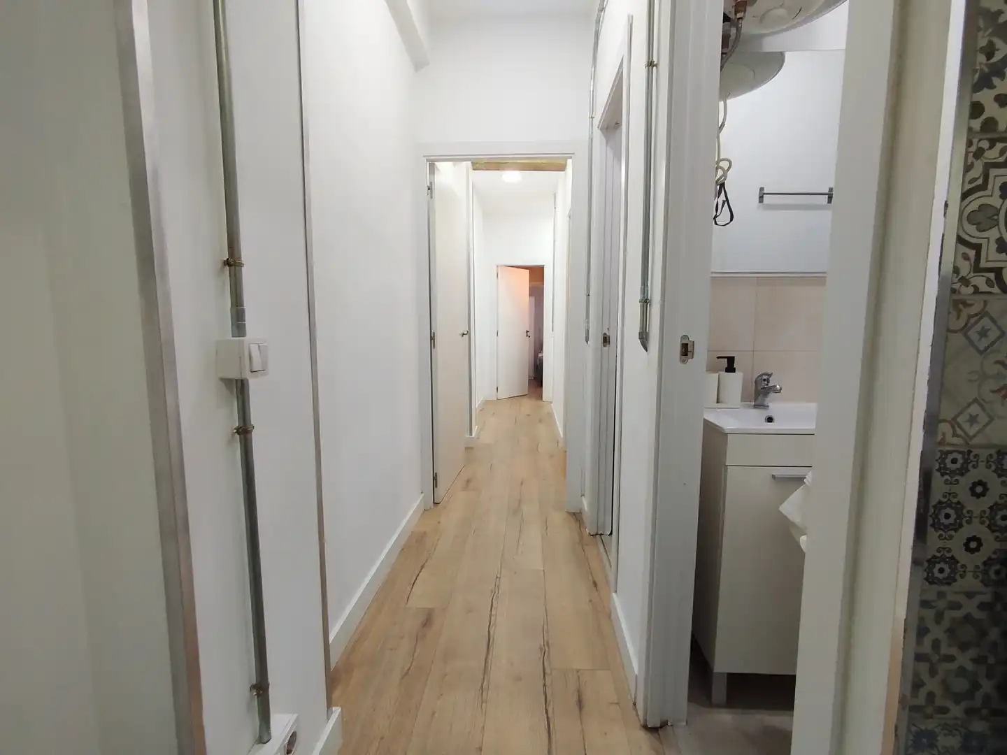Flat for share in Madrid  with Air Conditioner, Heating and Furnished
