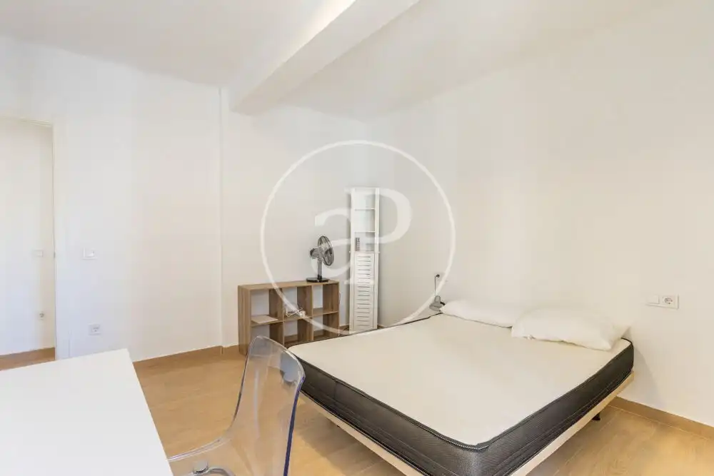 Bedroom of Flat for rent in Valencia  with Air Conditioner, Heating and Furnished