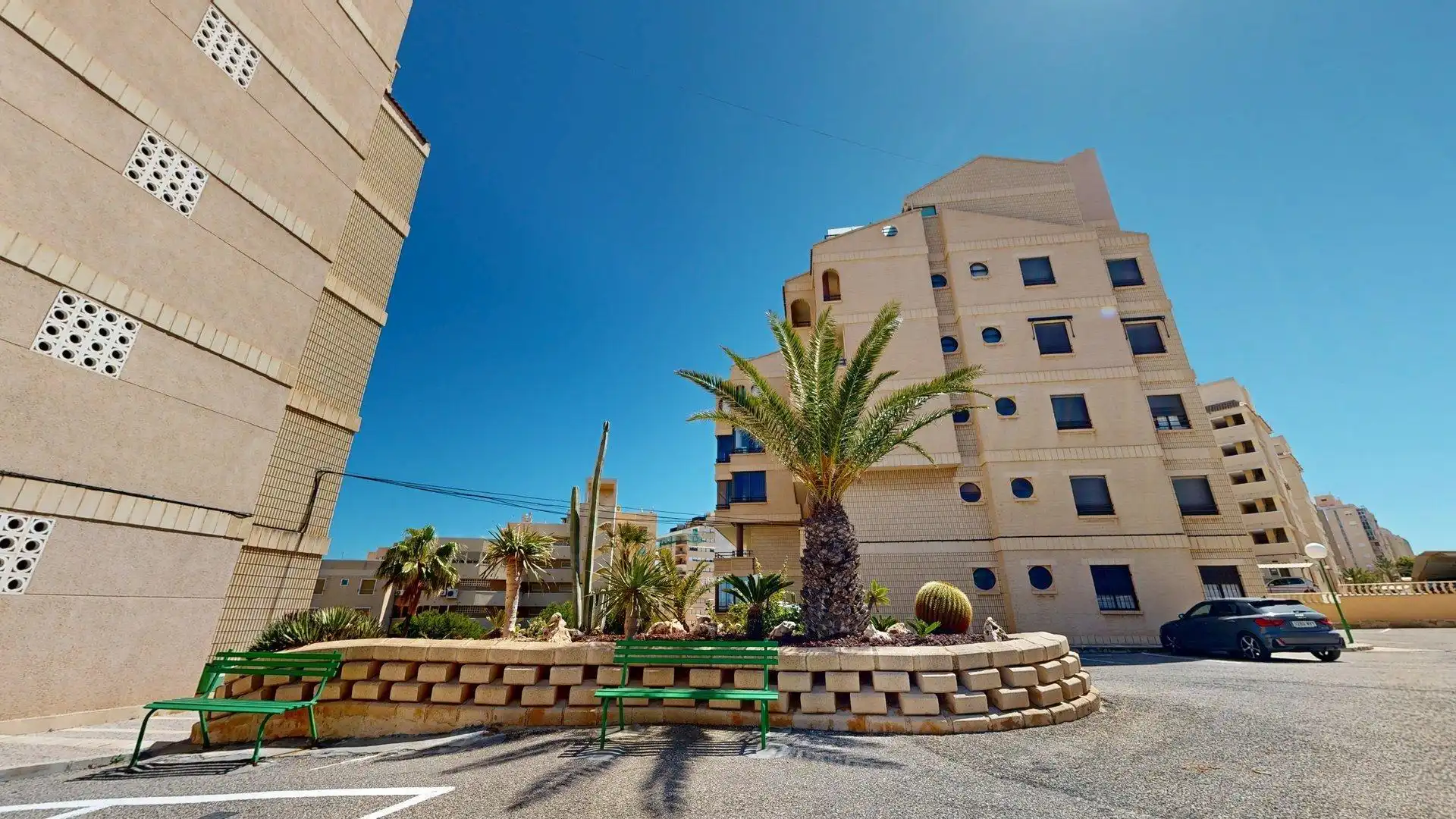 Vista exterior de Apartament de lloguer en Elche / Elx amb Calefacció, Jardí privat i Terrassa