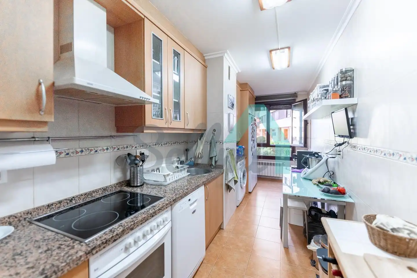 Cocina de Piso en venta en Oviedo  con Calefacción, Parquet y Trastero