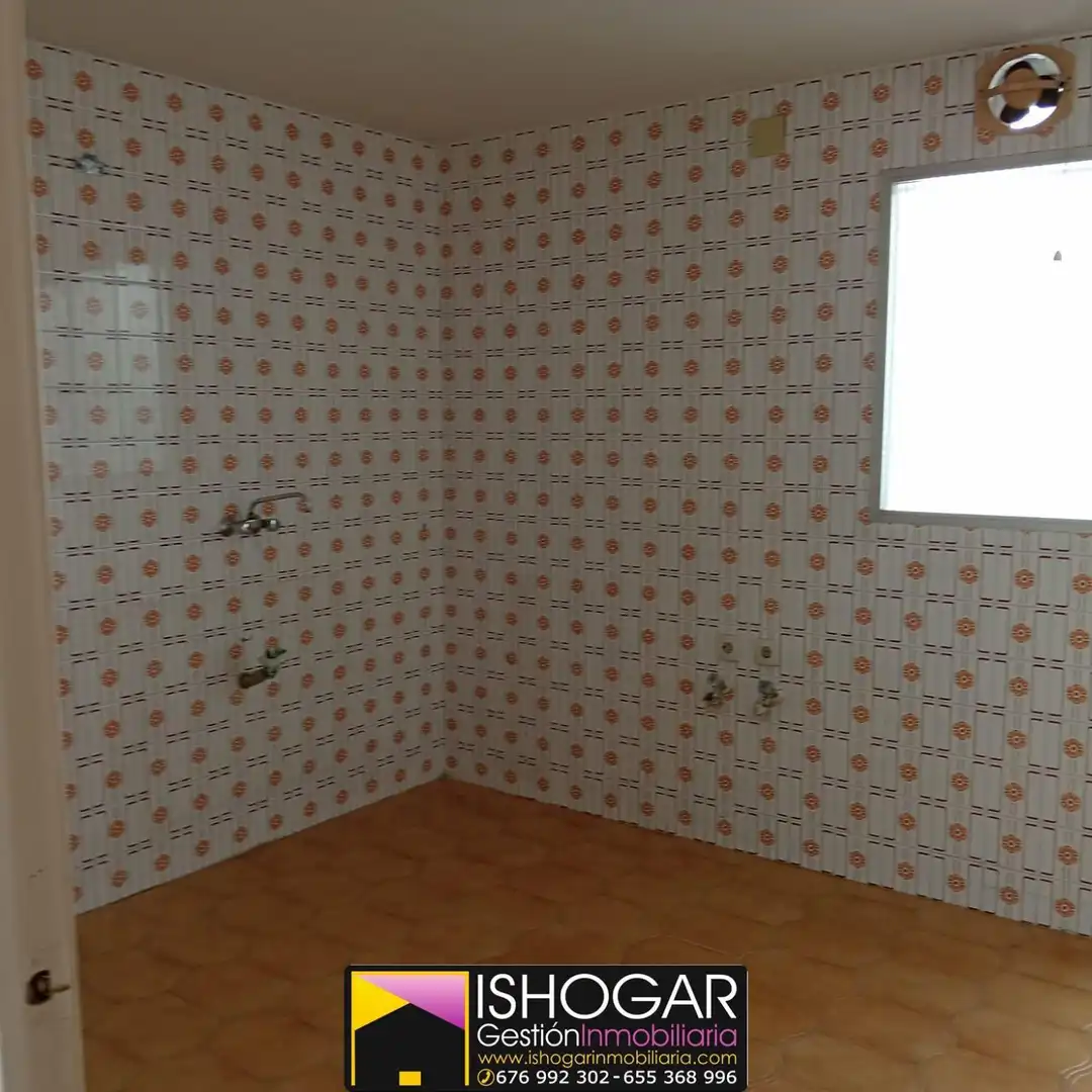 Bathroom of Flat for sale in Almuradiel  with Heating and Terrace