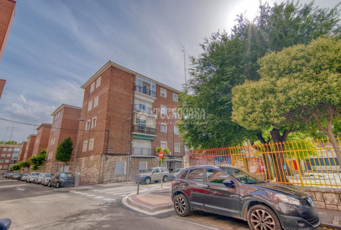 Exterior view of Flat for sale in Valladolid Capital  with Heating