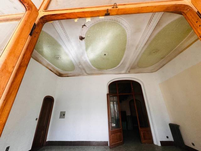 Local comercial en Venta en Barri del Centre