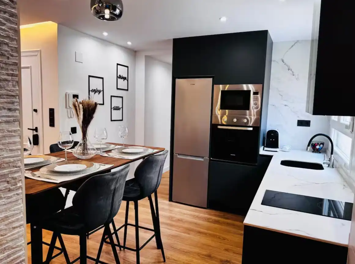 Kitchen of Apartments for rent in Zaragoza  with Air Conditioner, Heating and Parquet flooring