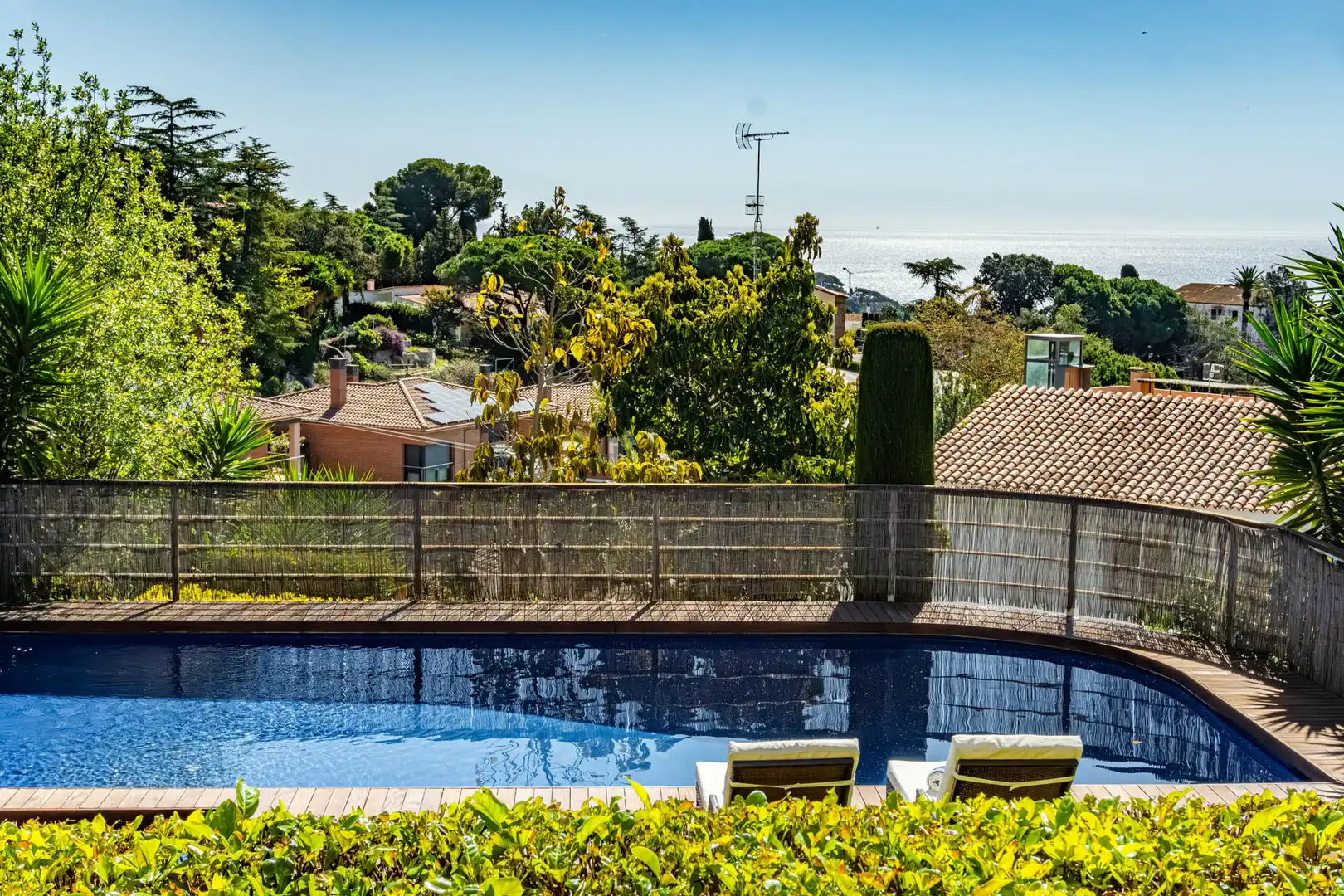 Schwimmbecken von Haus oder Chalet zur Miete in Sant Vicenç de Montalt mit Heizung und Terrasse