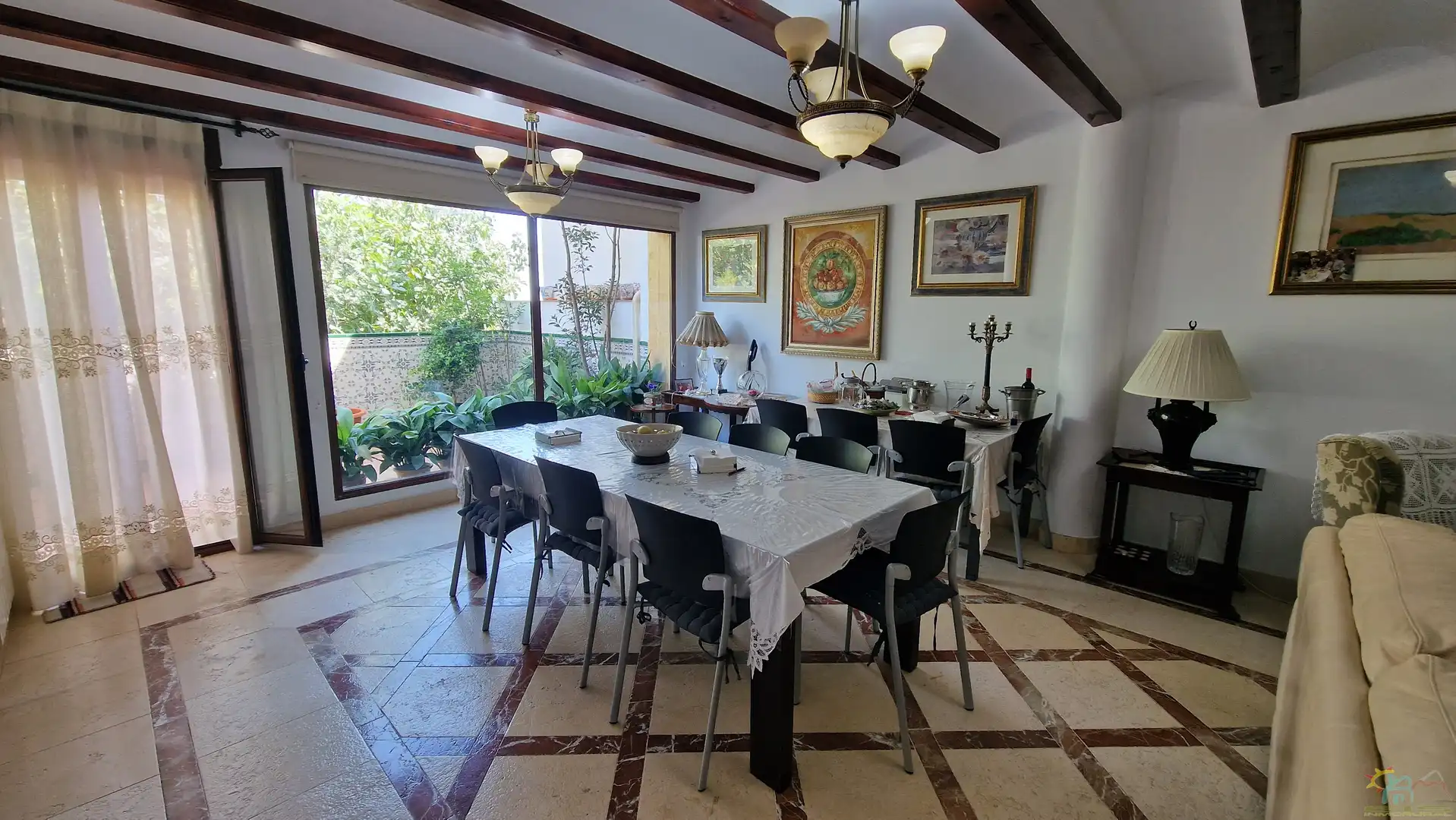 Esszimmer von Einfamilien-Reihenhaus zum Verkauf in Diezma mit Klimaanlage, Heizung und Privatgarten