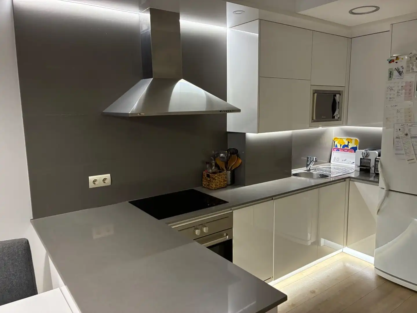 Kitchen of Flat for sale in Instituts - Universitat