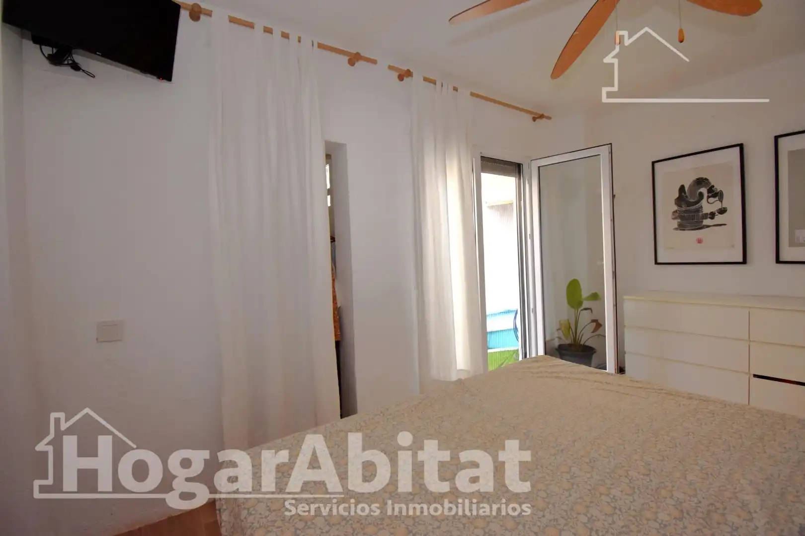 Habitación de Planta baja en venta en Burjassot con Aire acondicionado, Calefacción y Terraza