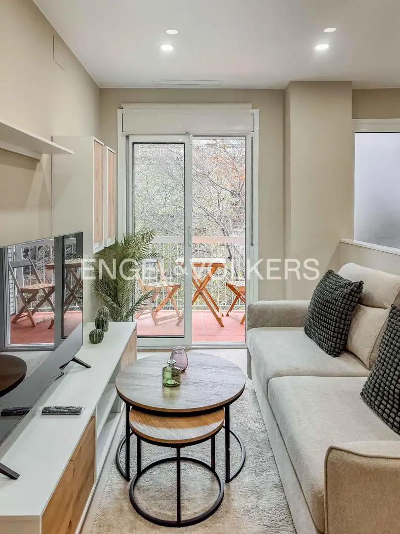 Flat with terrace to rent in Eixample, imagen 3