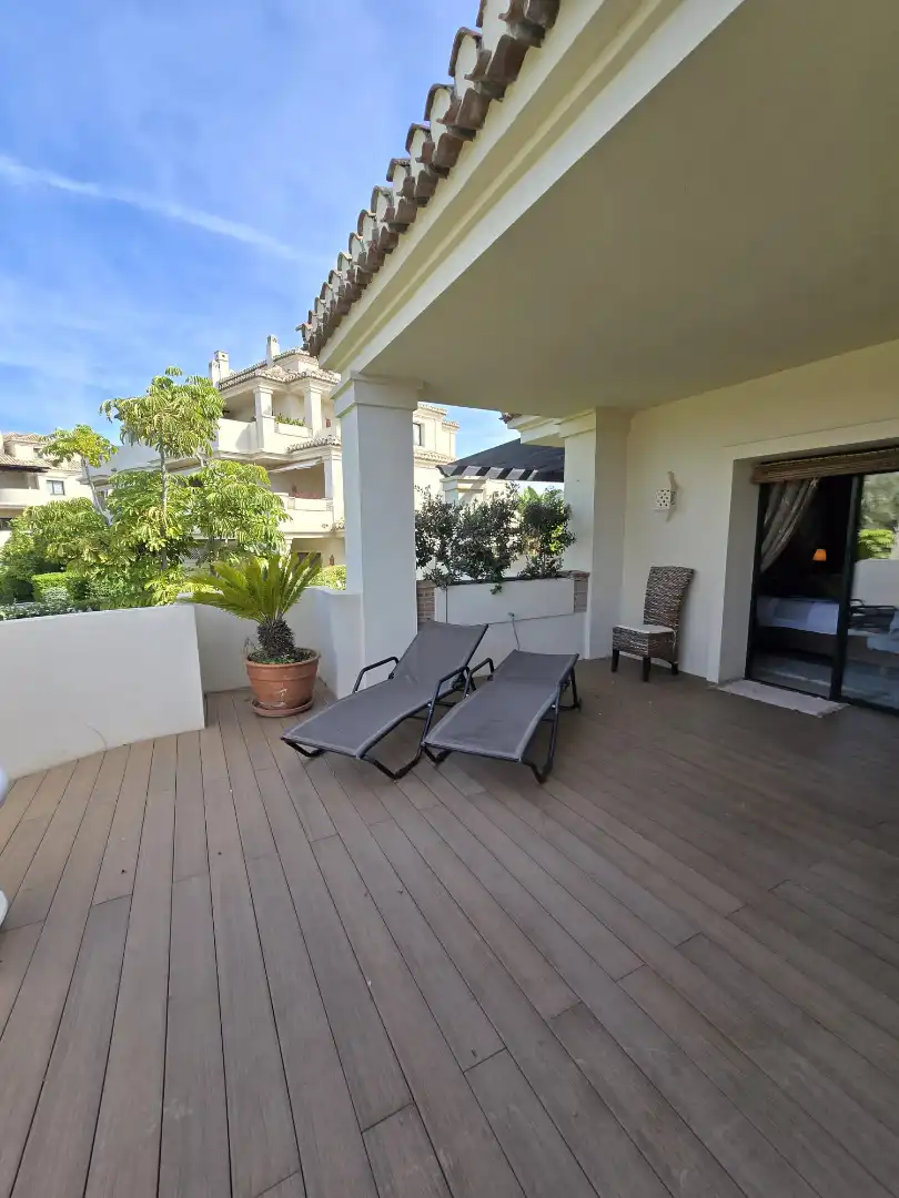 Terraza de Piso en venta en Benahavís con Aire acondicionado, Terraza y Trastero