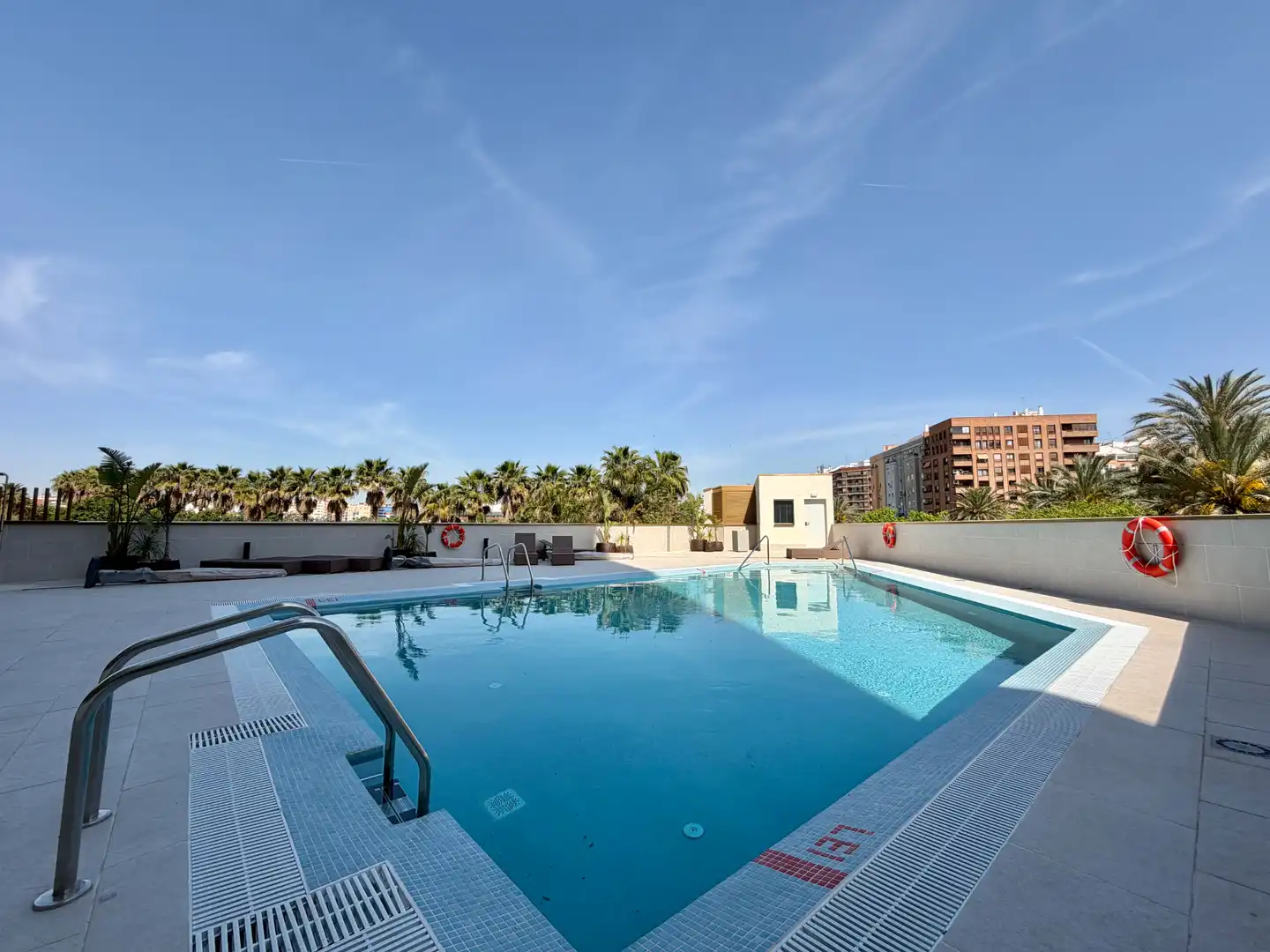 Swimming pool of Flat for sale in Valencia  with Air Conditioner, Parquet flooring and Terrace