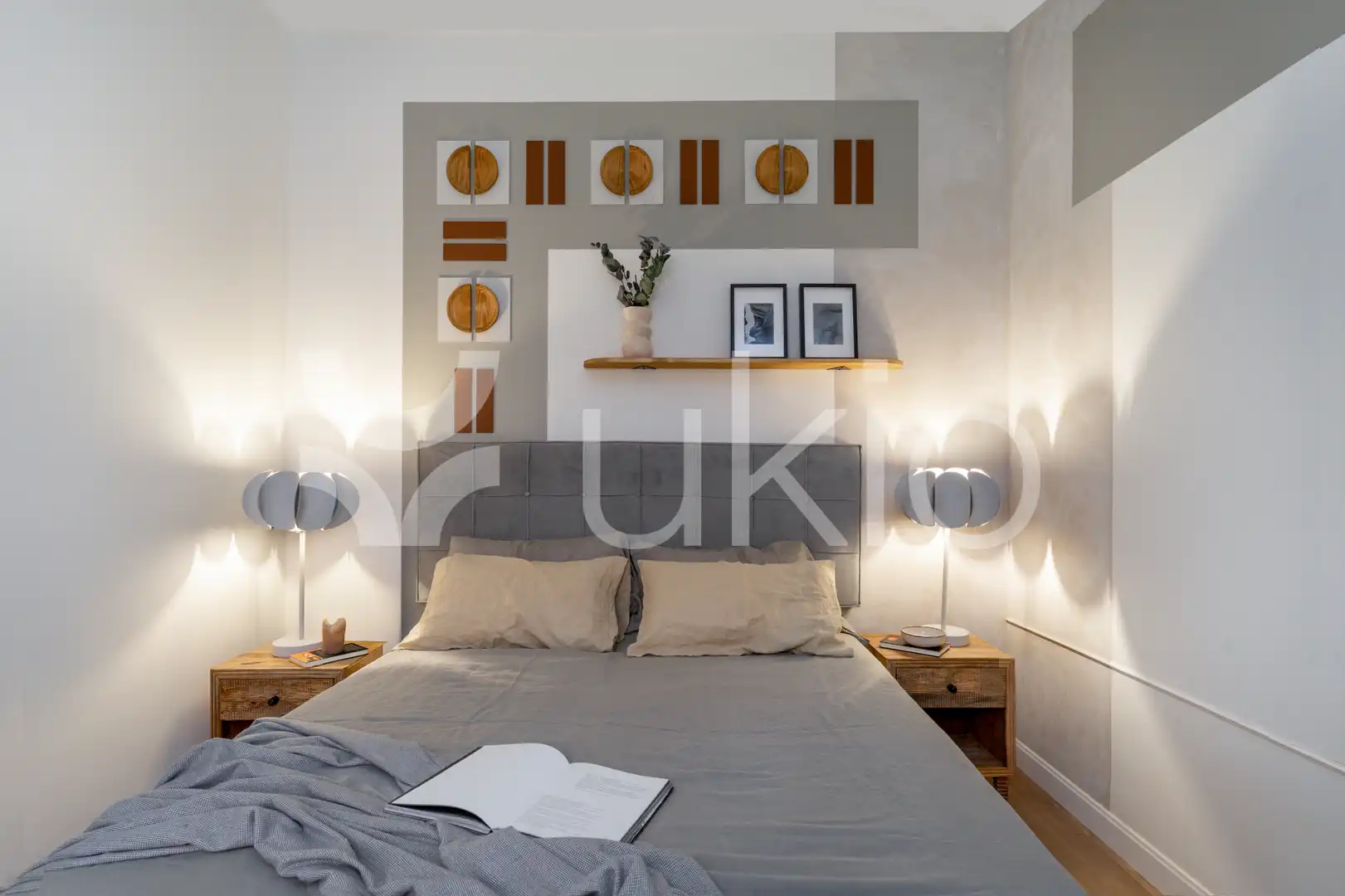 Dormitori de Apartament de lloguer en Madrid amb Aire condicionat, Calefacció i Moblat